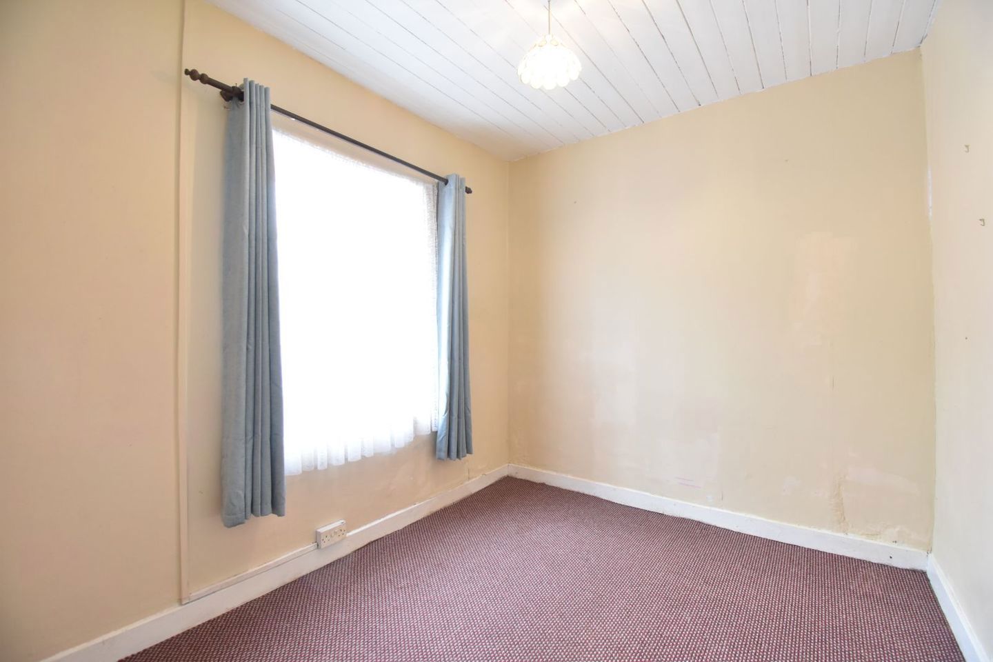 Room 8