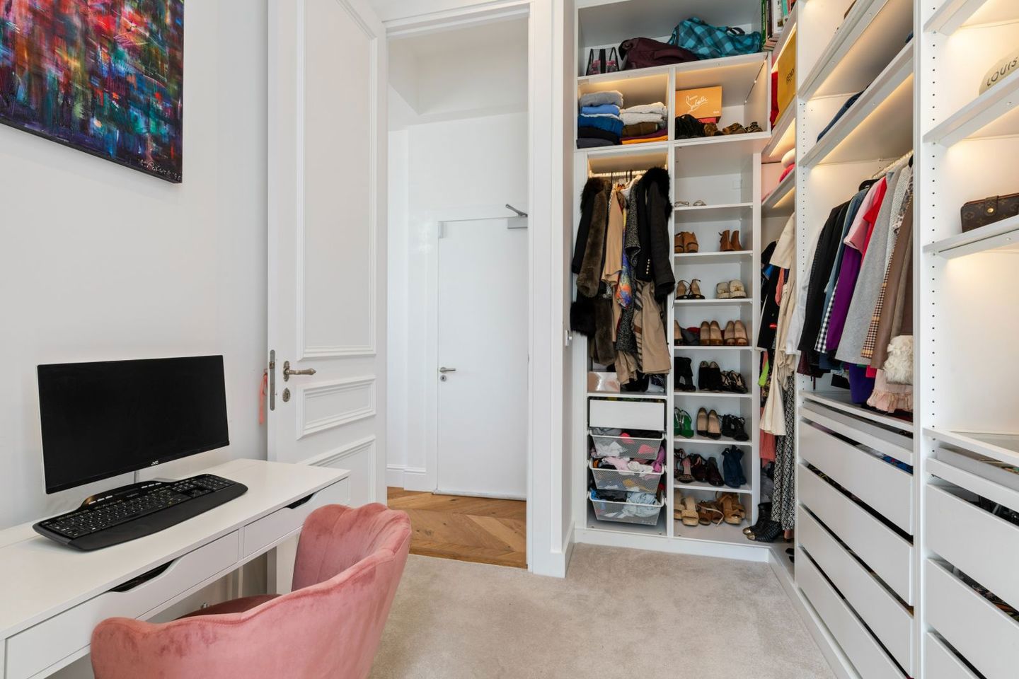 Apartment 3 , Holyrood Castle, Sandymount, Dublin 4, D04AE36 12