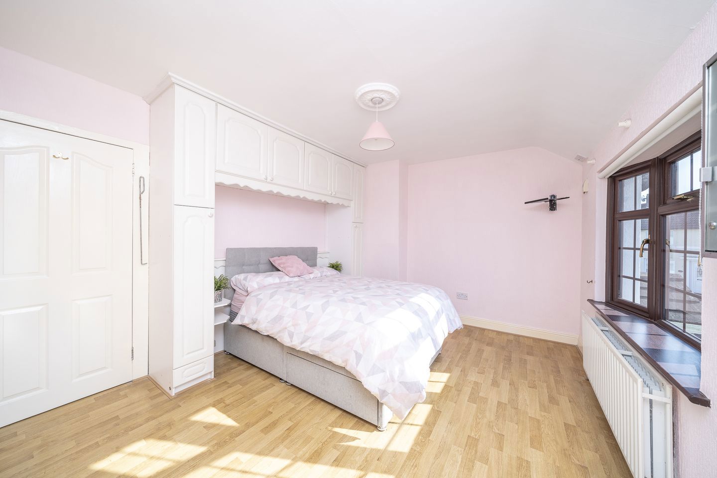 69 Larkhill Road, Whitehall, Dublin 9, D09W2T4 8