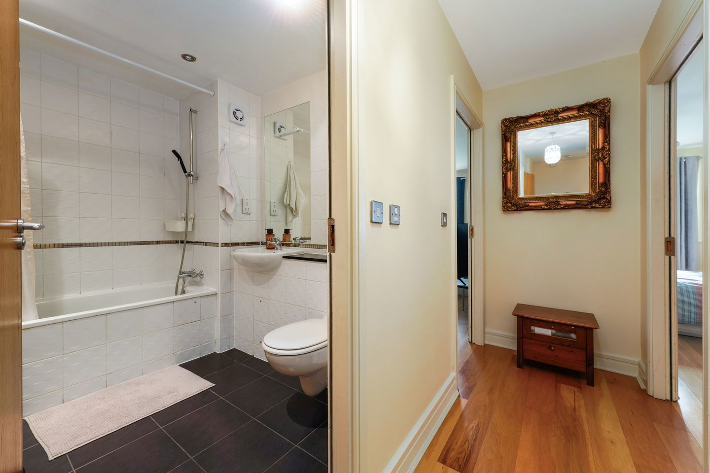 70 The Crescent, Carrickmines Manor, D18 WC93, Carrickmines, Dublin 18 20