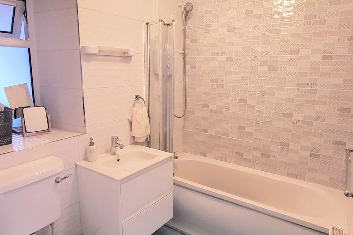 11 Moorpark Street, Birr, Birr, Co. Offaly, R42R791 28