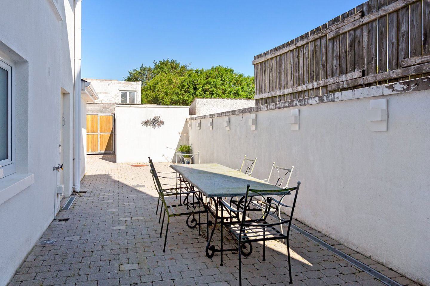 Marine House, Mullaghmore, Co. Sligo, F91P5Y2 27