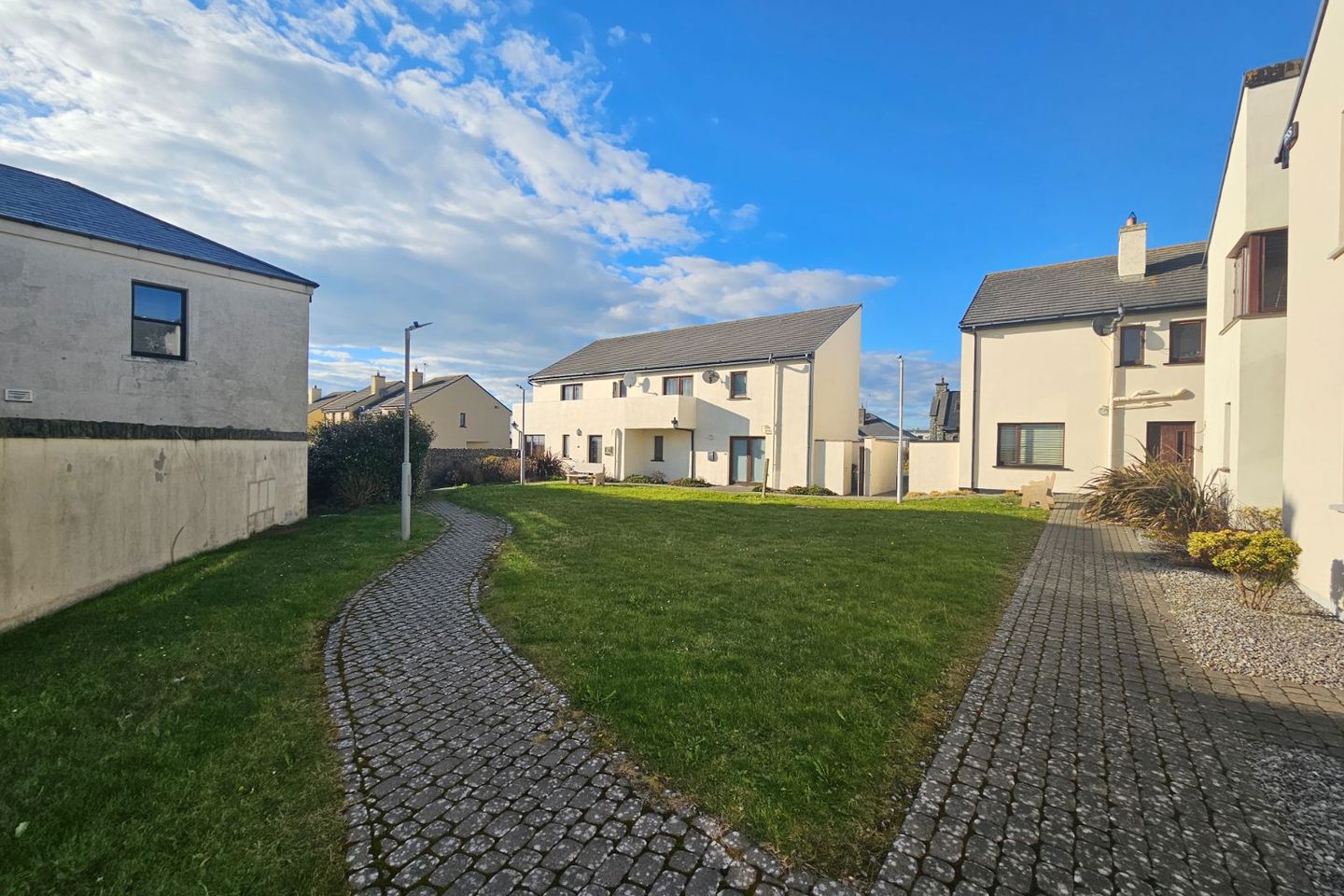 27 The Sands, Ballybunnion, Ballybunion, Co. Kerry, V31YH77 18