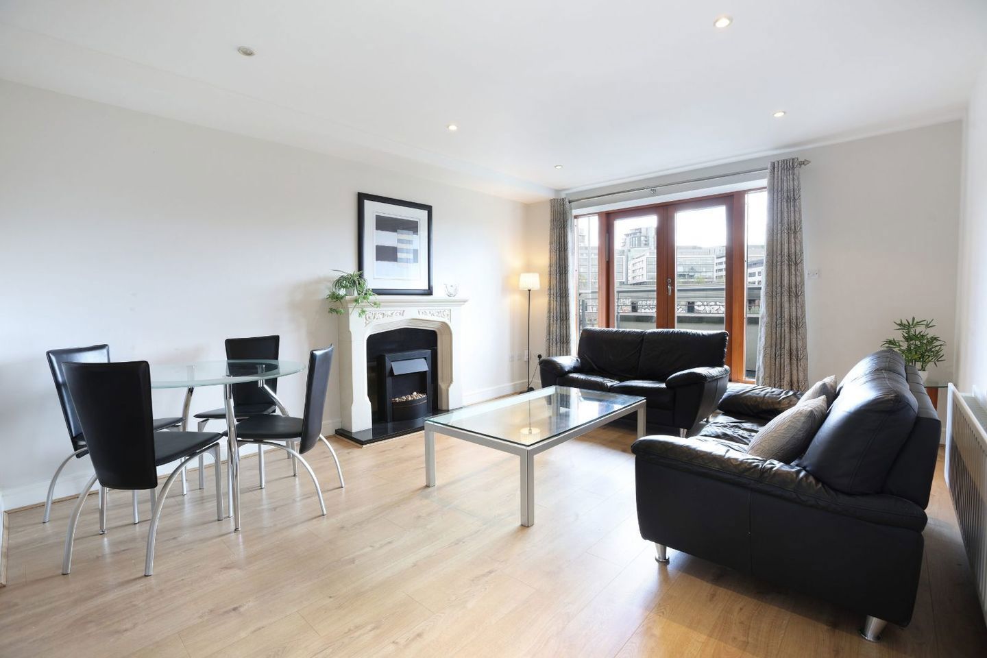 Apartment 27, Carmanhall Court, Burton Hall Road, Leopardstown, Dublin 18, D18YK84 6
