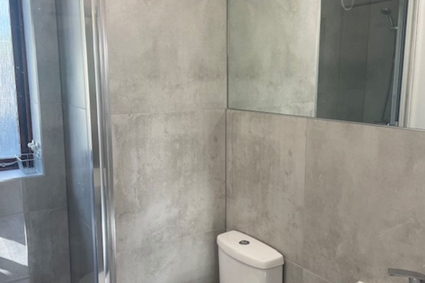 apt 20, carlton court, st lawrence rd dublin 3 16