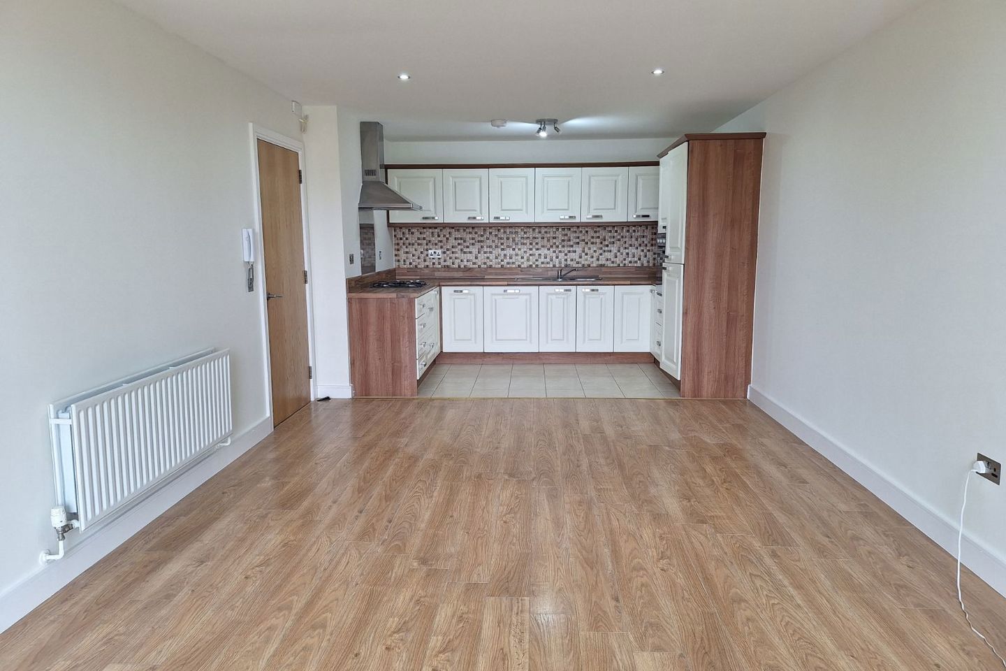apartment 78 jolly mariner, marina village  brick island, coosan road  athlone