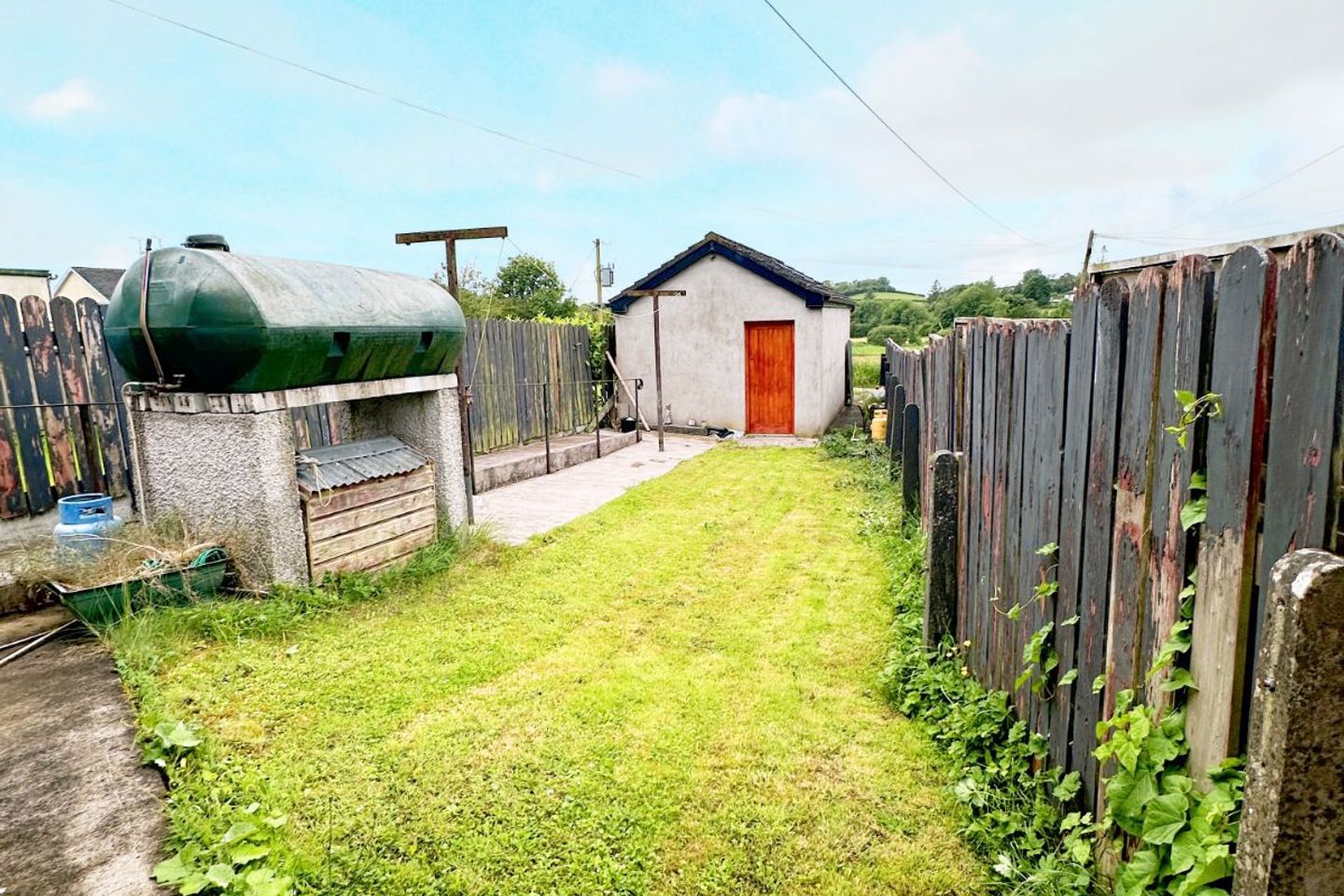 3 Clones Road, Newbliss, Newbliss, Co. Monaghan, H18AH97 8