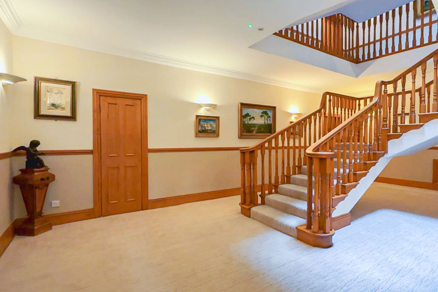 Apartment 3 , Westminster Hall, Foxrock, Dublin 18, D18HY40 12