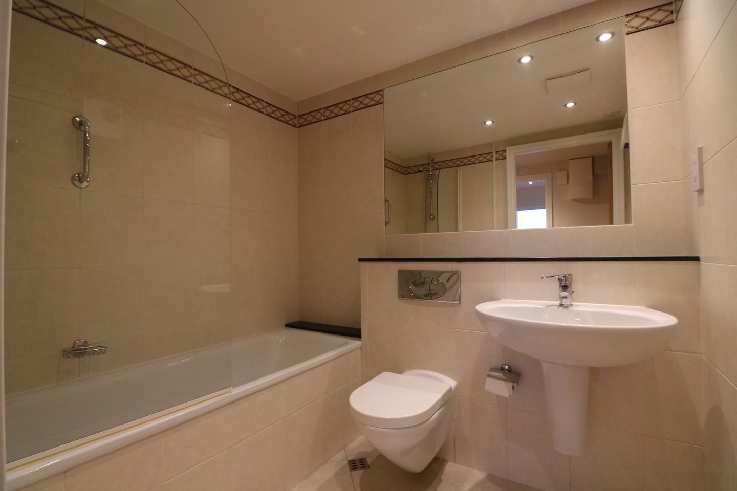 Apartment 717, Longboat Quay South Apartments, Longboat Quay South Apartments, Hanover Quay, Dublin 2, D02H326 9