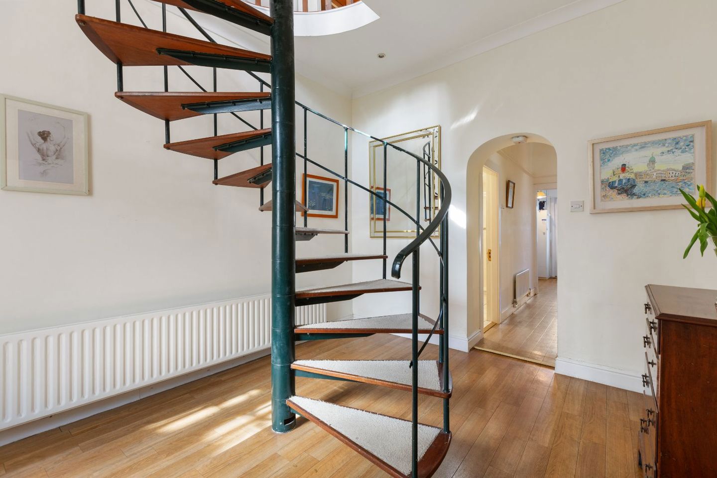 The Mews, East Wing, Holyrood Castle, Holyrood Park, Sandymount, Dublin 4, D04HR12 2