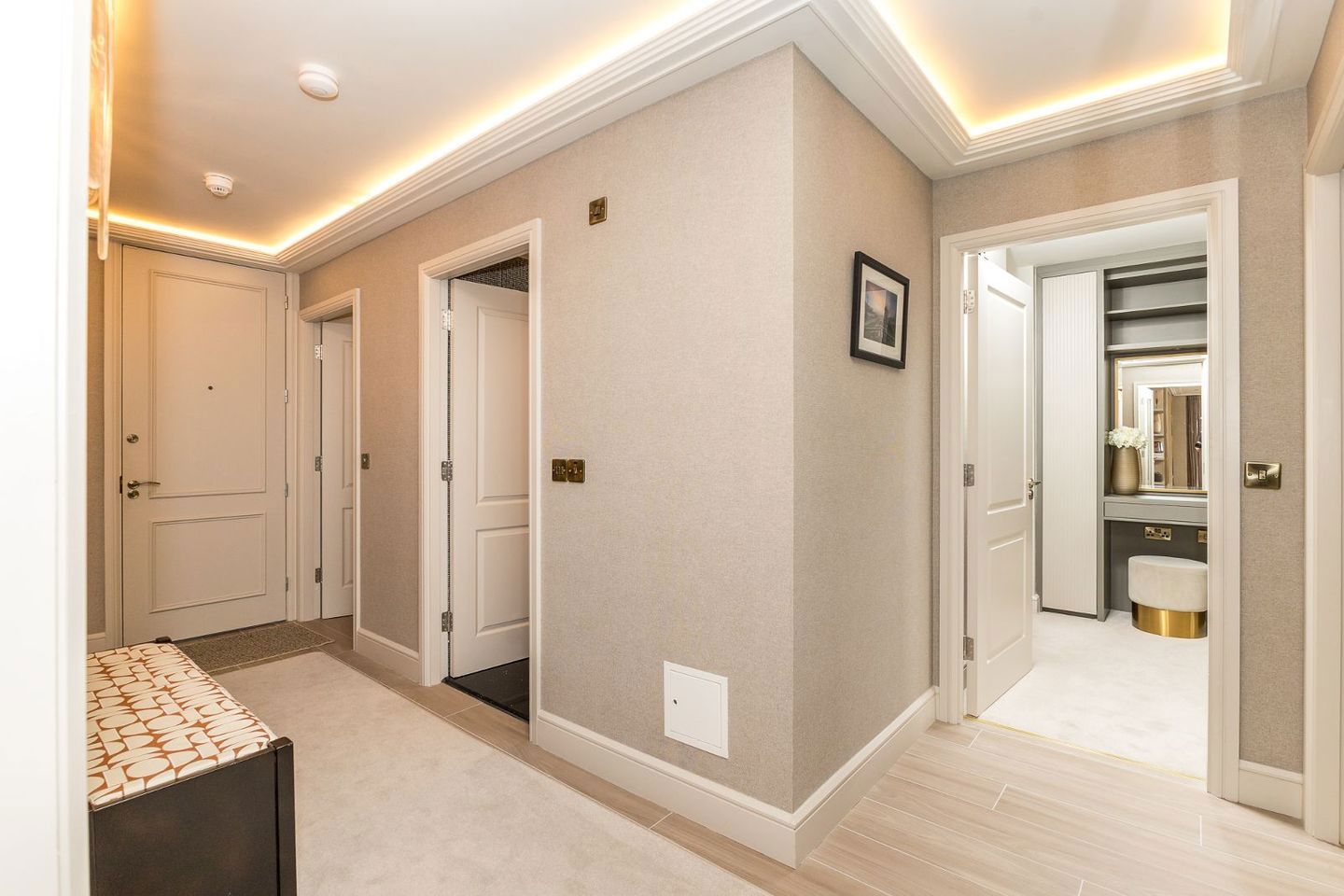 apt 44, hanover riverside, sir john rogersons quay 6