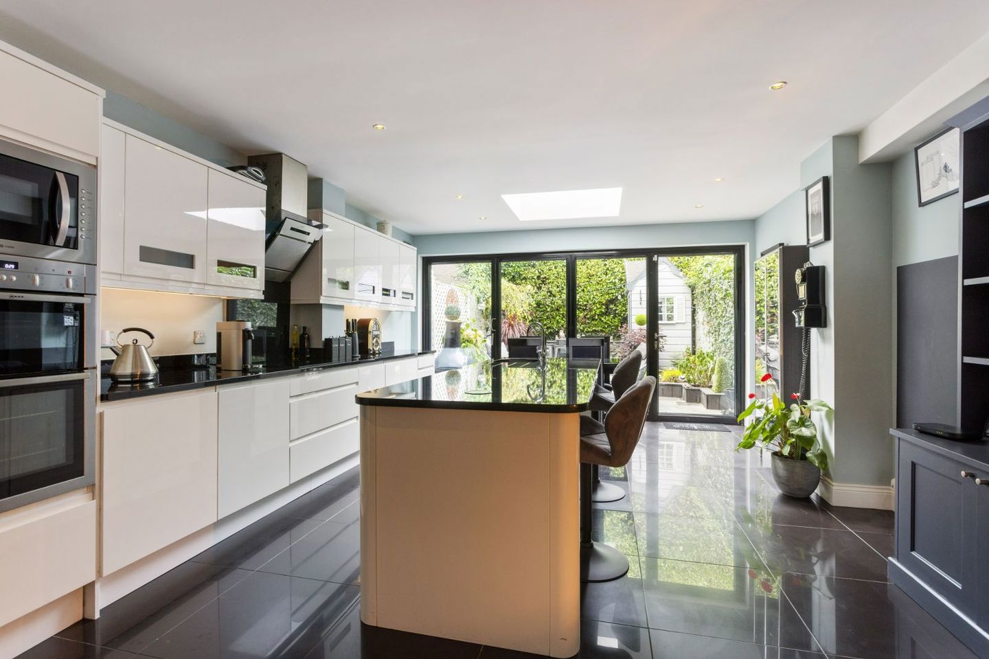 6 Brighton Court, Dublin 18, Foxrock, Dublin 18, D18TD25 9