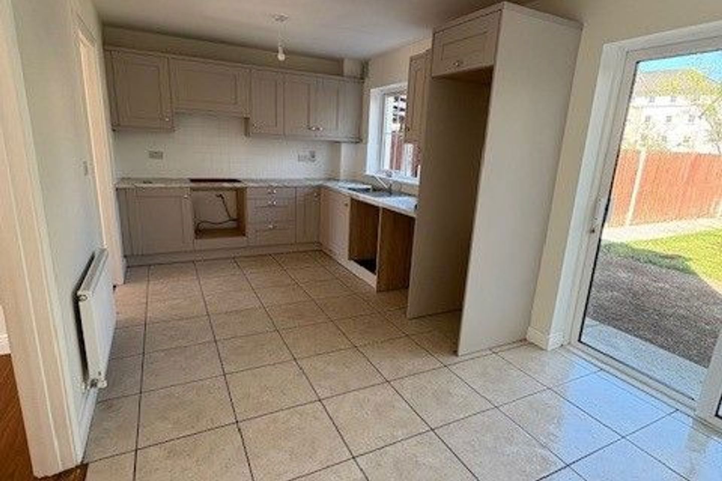 12 Glenkeen Park, Fairgreen, Portlaoise, Co. Laois, R32NVR6 11